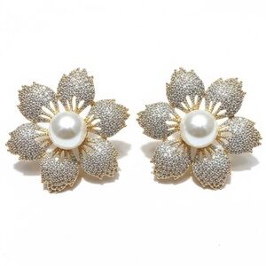 GP FLORAL PEARL GOLD CLEAR CZ STATEMENT EARRINGS